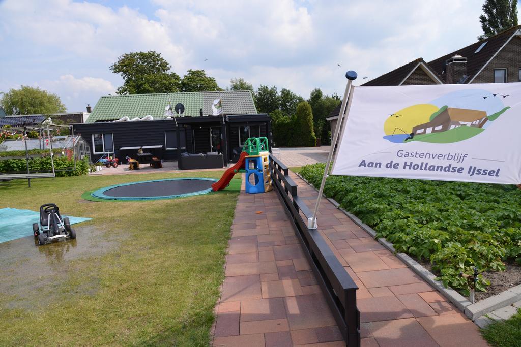 Guest House Aan De Hollandse Ijssel Montfoort Exterior photo